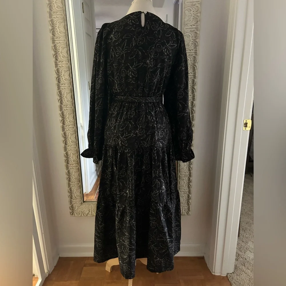 Roolee Black Long Sleeve Floral Dress - Picture 7 of 7